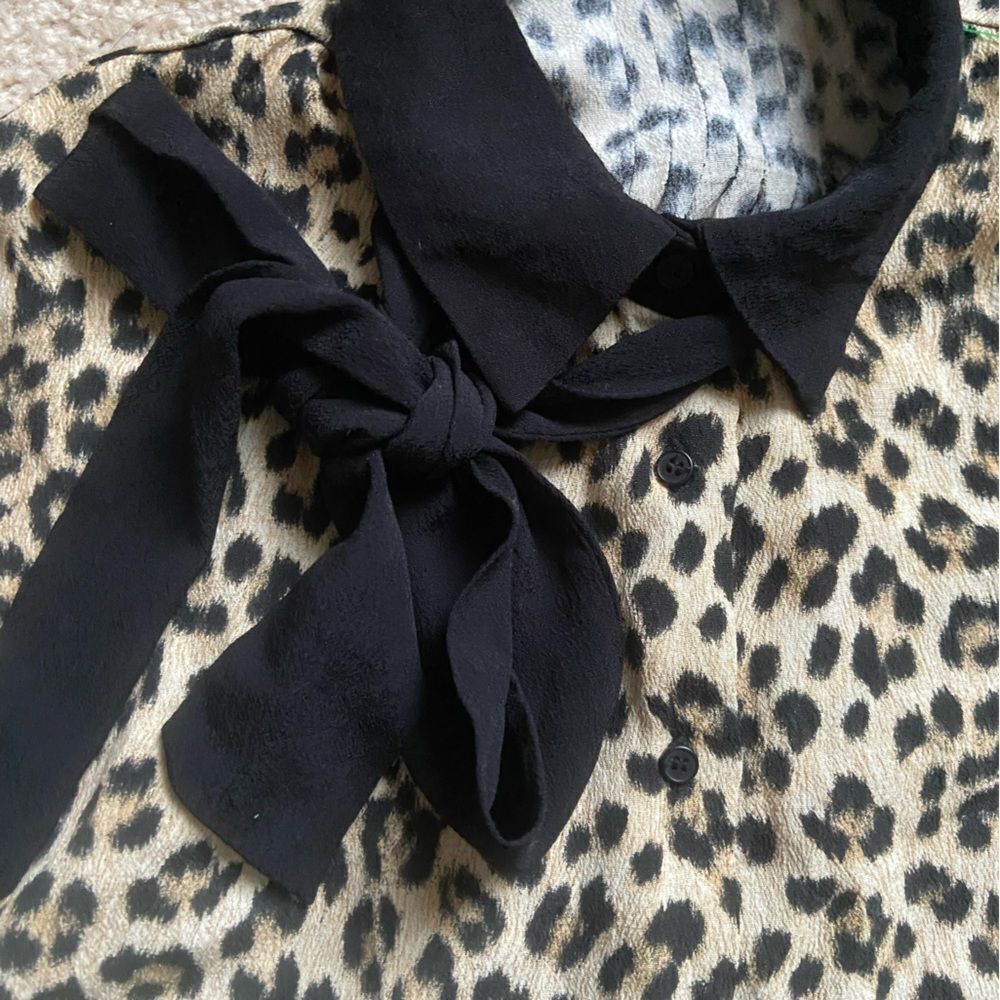 Brand Zara Leopard Print Blouse with Contrast Tie - Picture 2 of 3